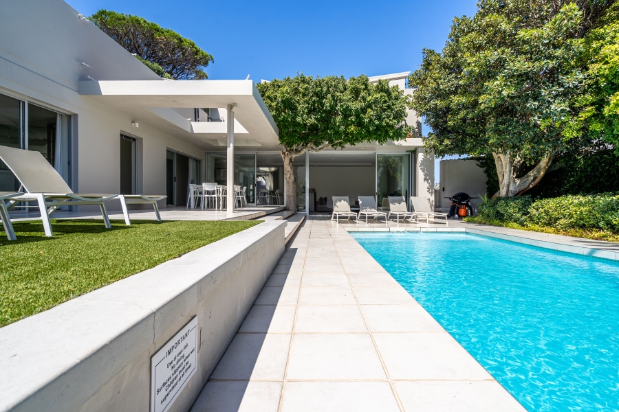 8 Bedroom Property for Sale in Camps Bay Western Cape